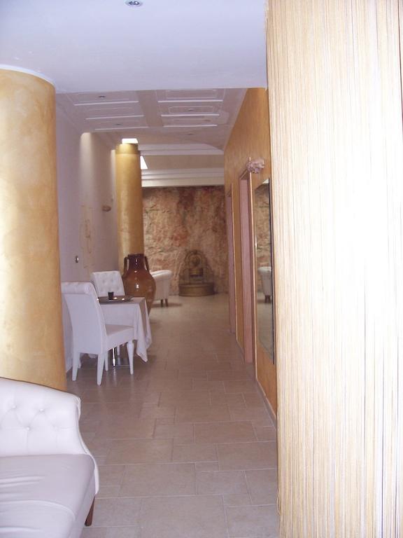 Hotel Madonna Delle Grazie Ceglie Messapica Exterior photo