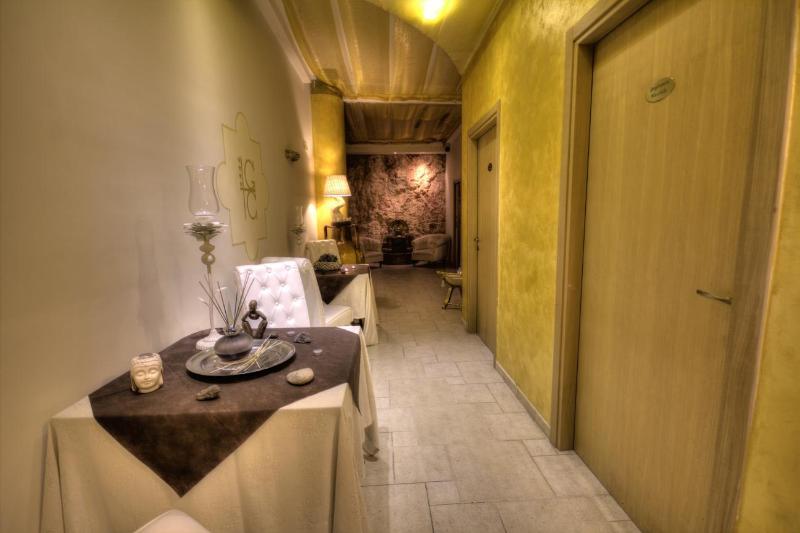 Hotel Madonna Delle Grazie Ceglie Messapica Exterior photo
